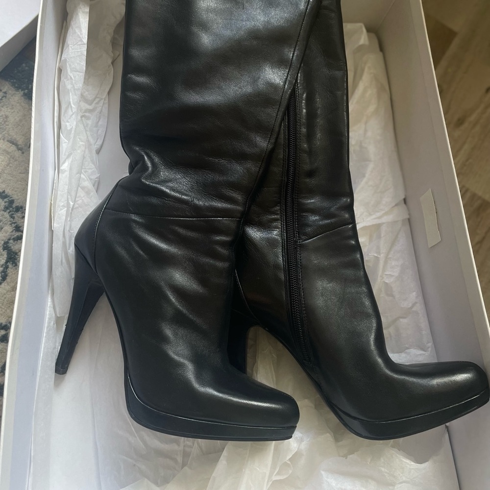 Preloved tall boots 👢